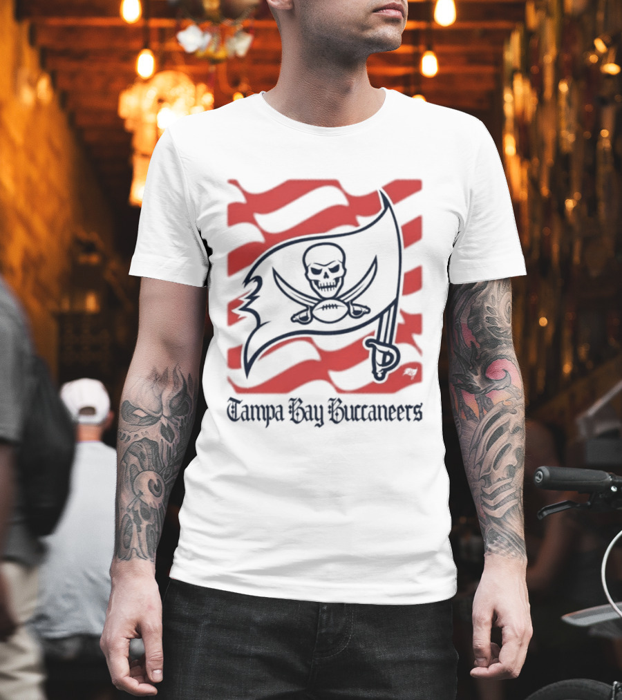 Tampa Bay Buccaneers Flag Skull And Cross Swords T-Shirt