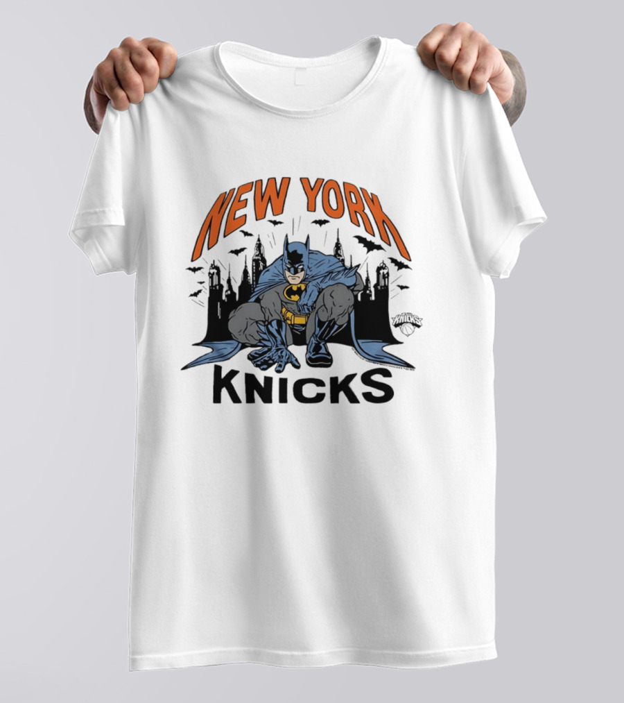 New York Knicks Batman Gotham City Skyline T-Shirt