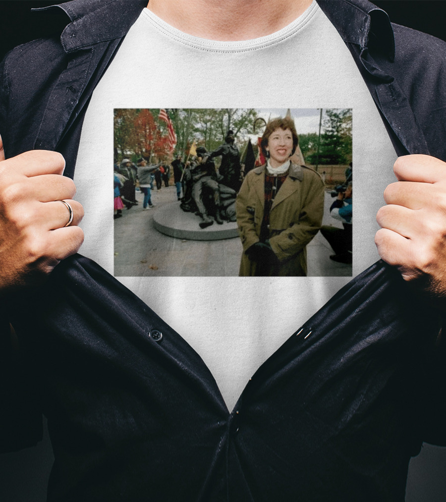 Diane Carlson Evans Vietnam Women's Memorial Campaign Leader Dies At 79 T-Shirt