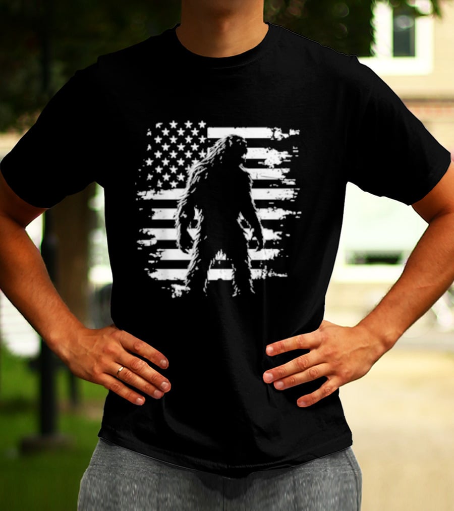 Bigfoot Sasquatch American Flag Independence Day Stars And Stripes T-Shirt