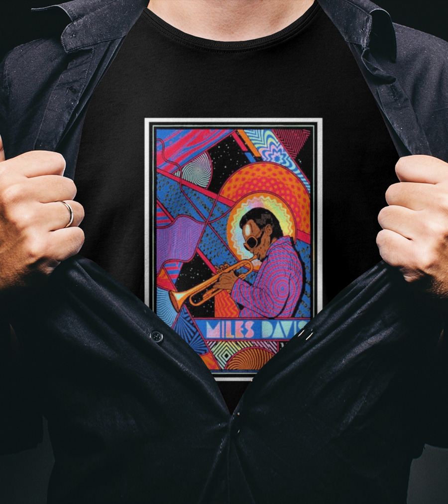 Miles Davis M100 Vibrant Foil Psychedelic Jazz Artistry Trumpet Player T-Shirt