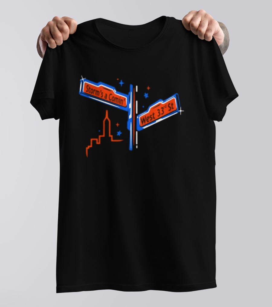 New York Knicks Storm's A Comin West 33rd St Basketball City Skyline T-Shirt