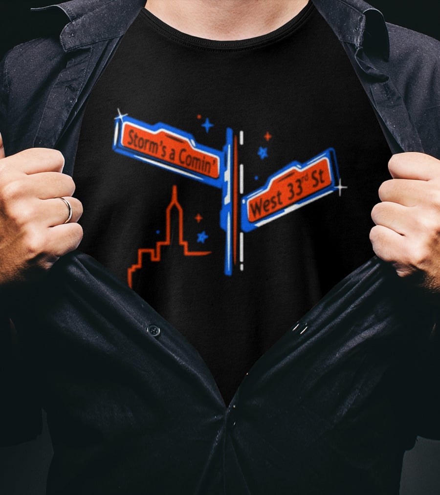 New York Knicks Storm's A Comin West 33rd St Basketball City Skyline T-Shirt