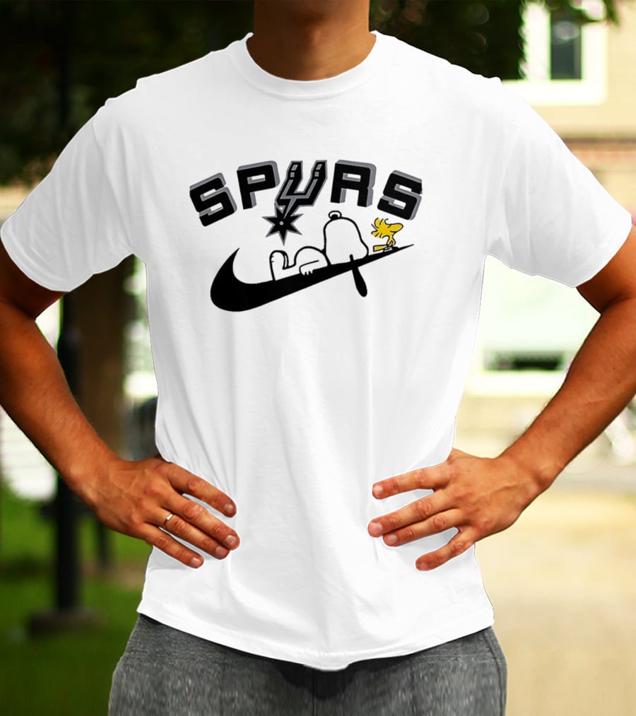 Snoopy Woodstock San Antonio Spurs Nike Logo Collaboration T-Shirt