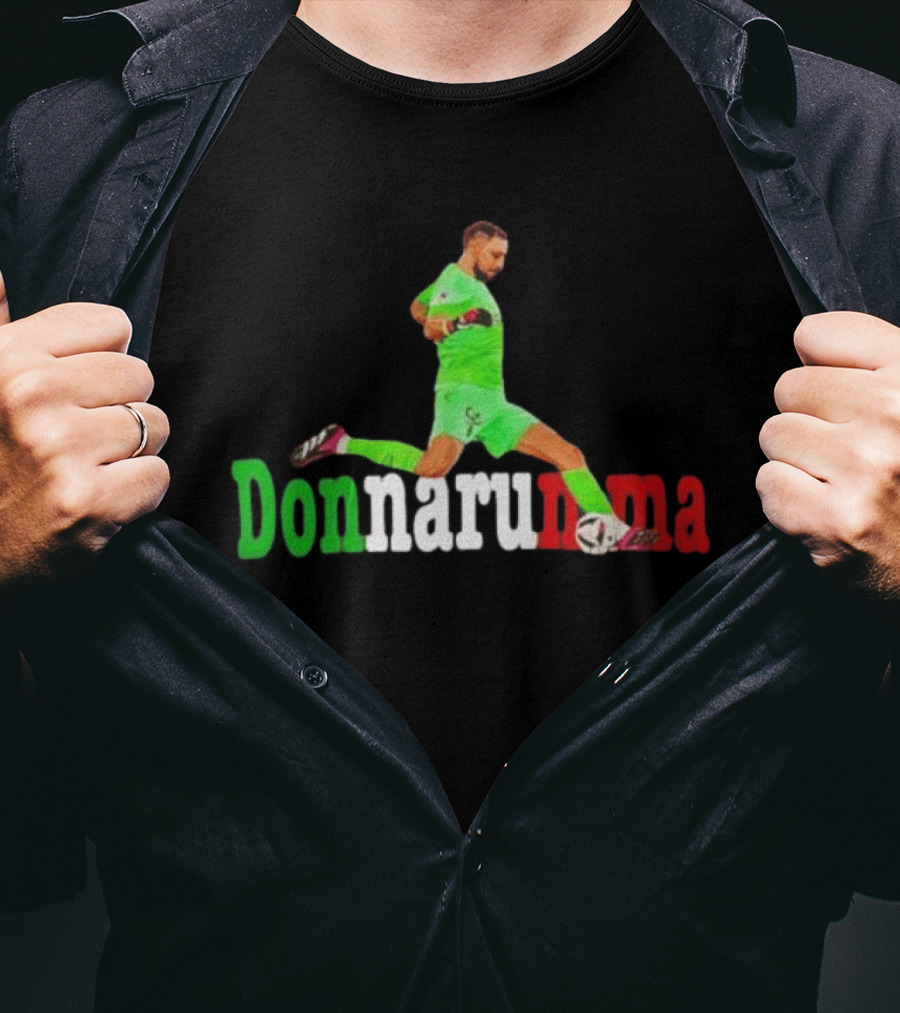 Donnarumma Italian Goalkeeper Action Pose Football Soccer T-Shirt