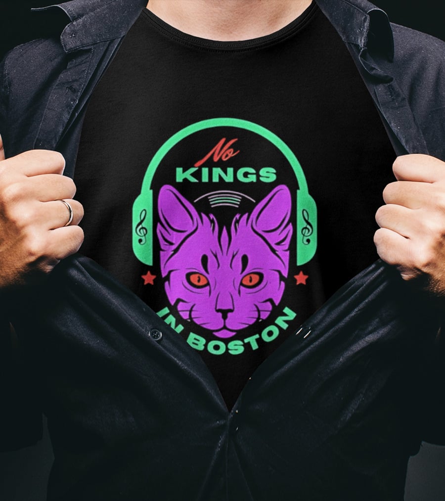 No Kings In Boston Cat With Headphones #Maffo T-Shirt