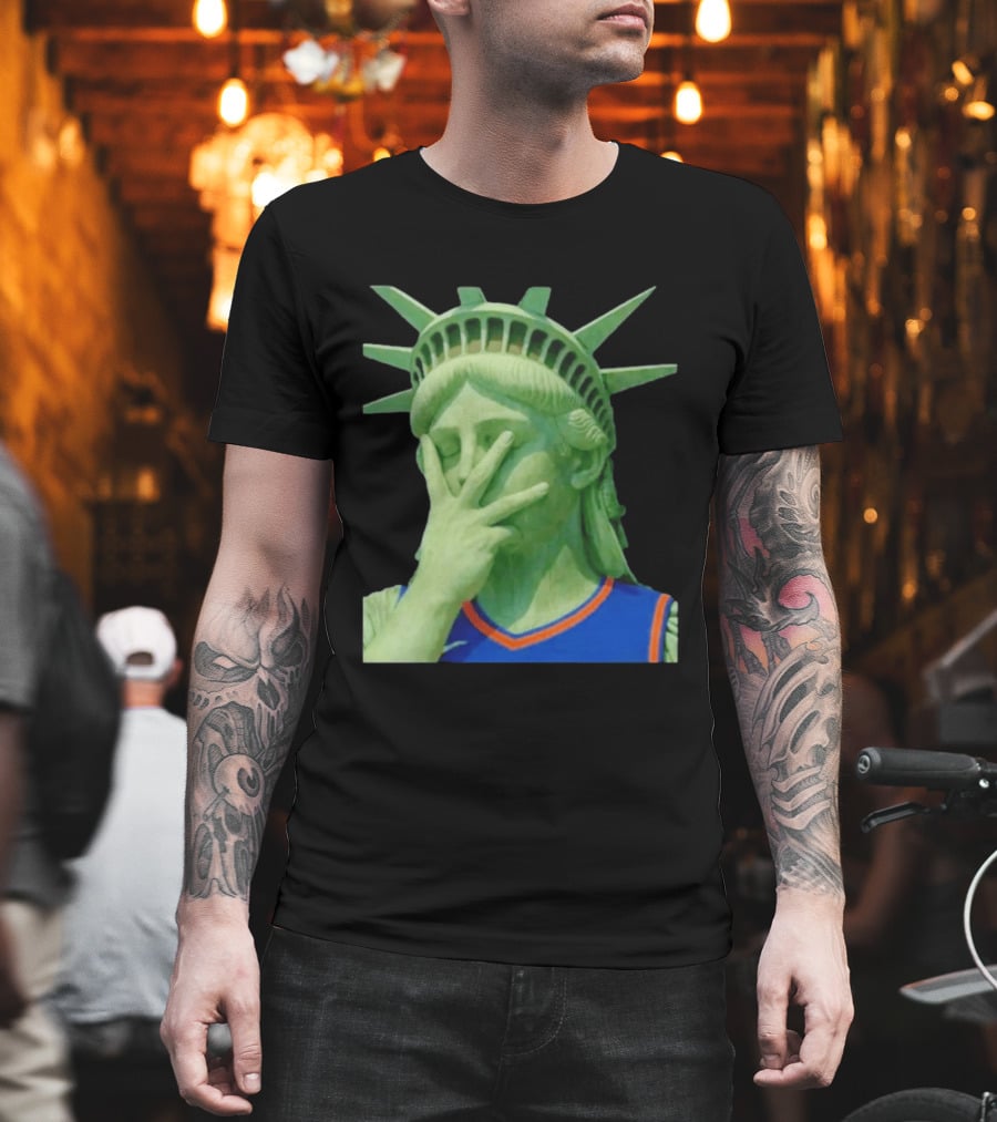 Liberty And Brunson For All Jalen Brunson 3 Points Pose Statue Of Liberty Knicks Jersey T-Shirt