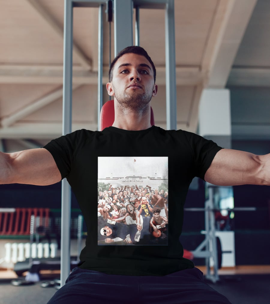 Knicks Nation Forever With Gathering Of Celebratory Fans And Players T-Shirt