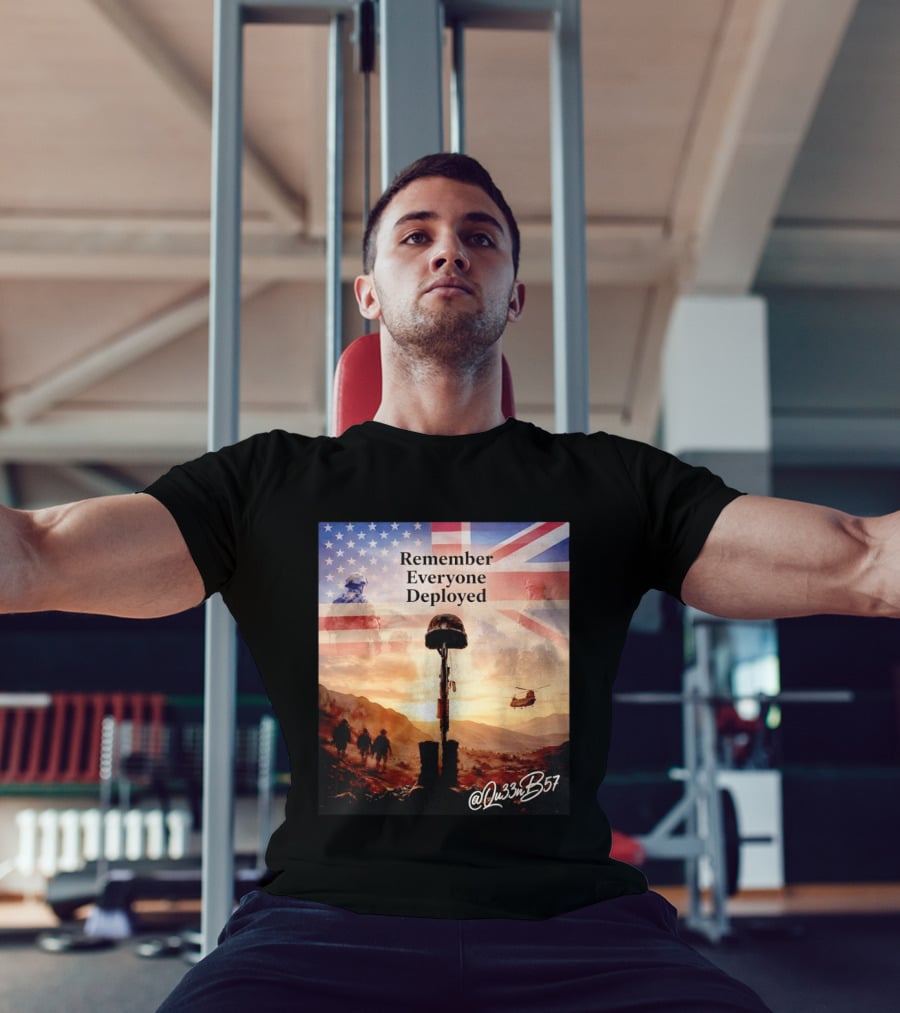 United States United Kingdom Remember Everyone Deployed Chinook Helicopter T-Shirt