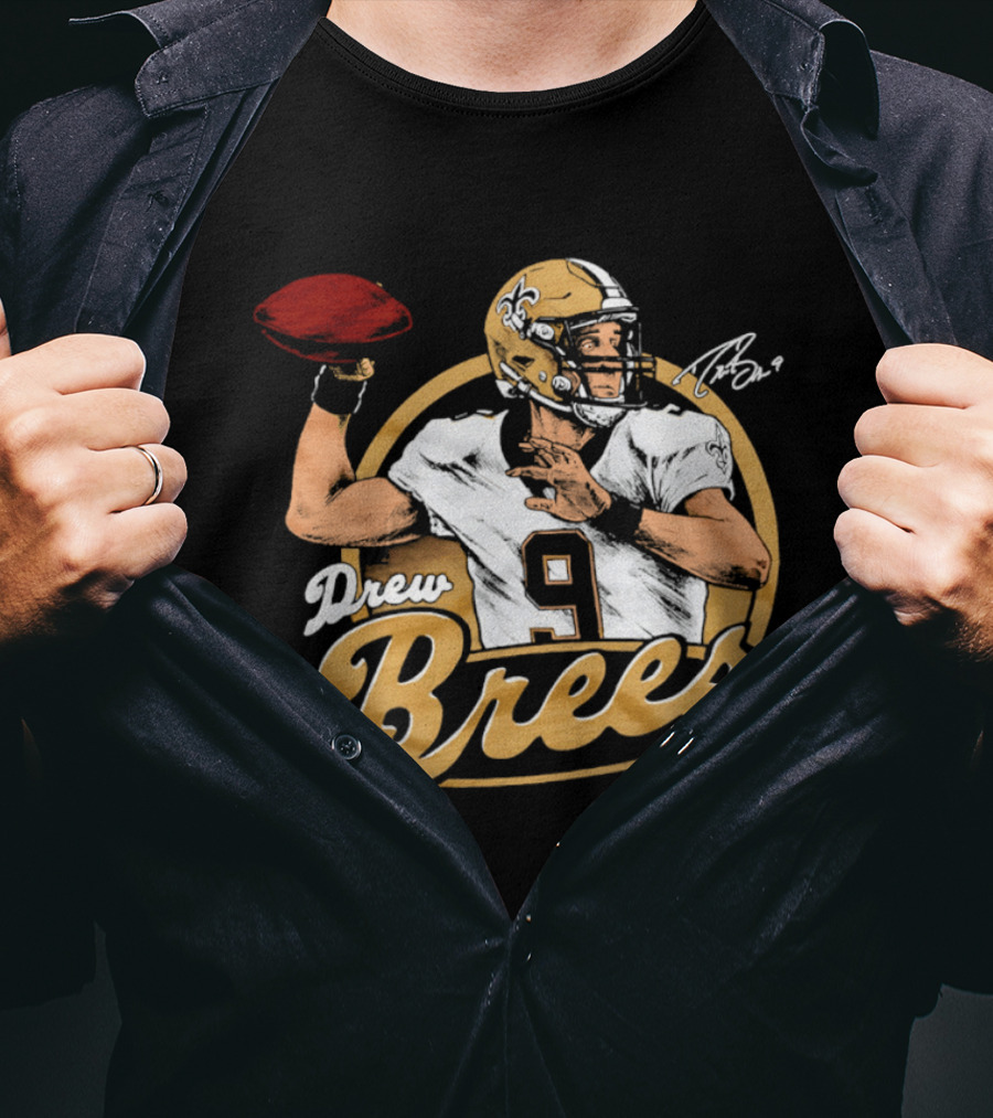 Drew Brees New Orleans Saints Quarterback Number 9 Classic Sports Fan Collector's Item T-Shirt