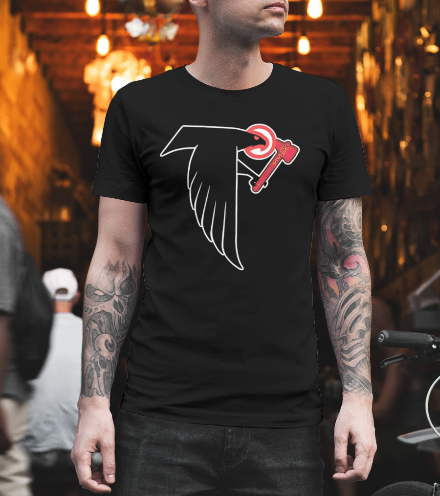 Atlanta Falcons Bird Holding Tomahawk Axe T-Shirt