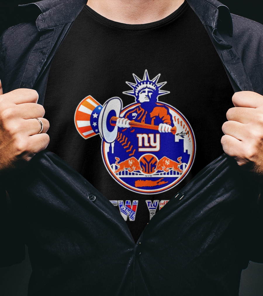 NY Yankees Mets Knicks Rangers Giants Statue Of Liberty New York Sports T-Shirt