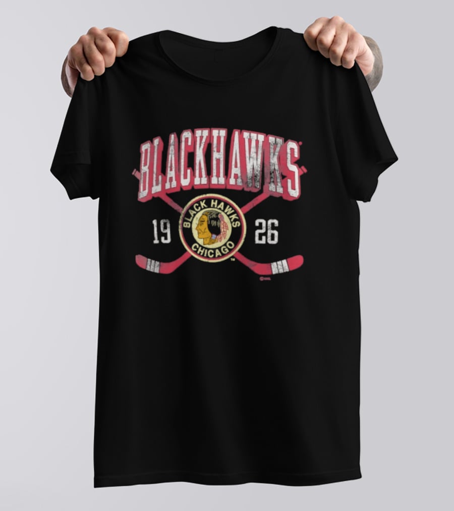 Chicago Blackhawks 1926 Vintage Hockey Team Logo Classic Fans T-Shirt
