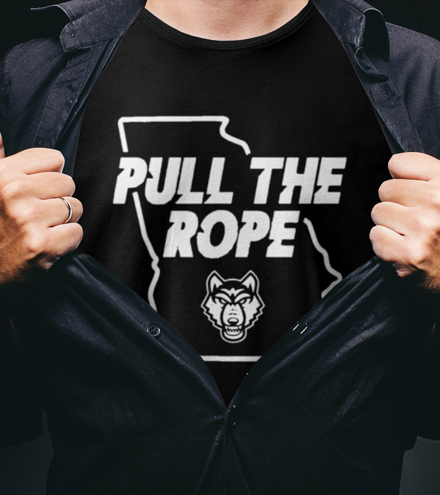 Pull The Rope Georgia Wolf Head Football T-Shirt
