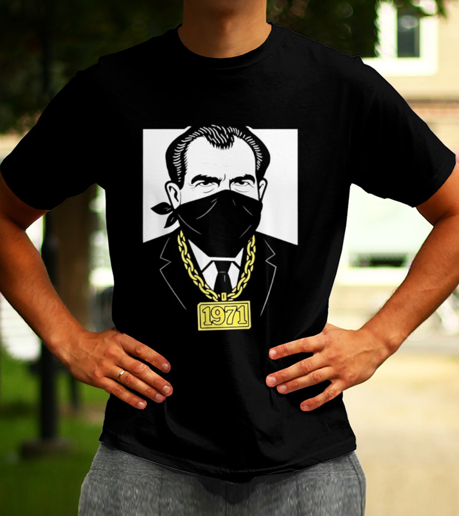 Richard Nixon 1971 Bandana Gold Chain T-Shirt