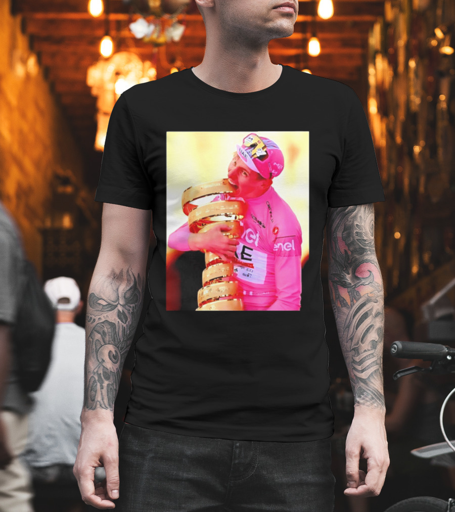 Tadej Pogacar 2024 Giro D'Italia Trophy Celebration In Pink Jersey T-Shirt