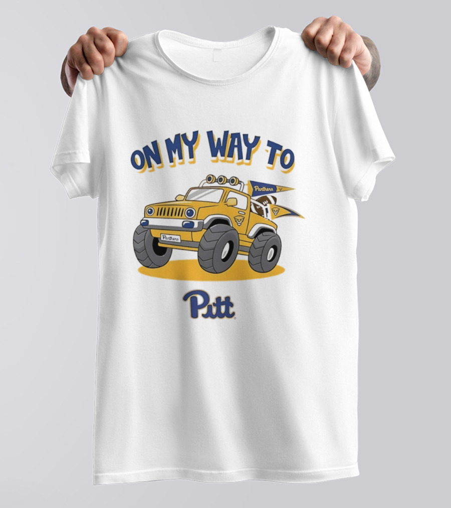 On My Way To Pitt Panthers Jeep With Flags And Tires T-Shirt