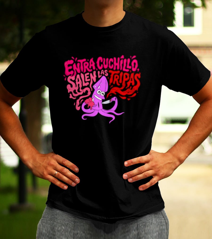 Entra Cuchillo Salen Las Tripas Squid Cartoon Knife Fun T-Shirt