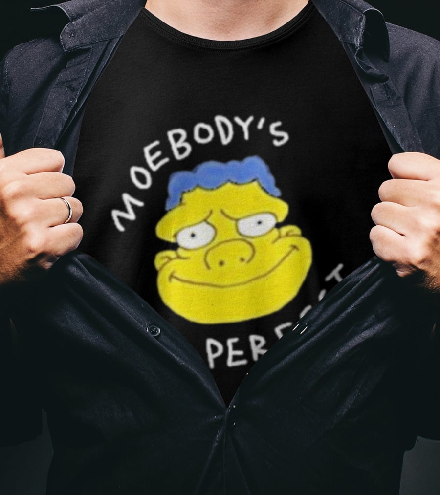 Moebody's Perfect Yellow Cartoon Face With Blue Hair Smirk T-Shirt