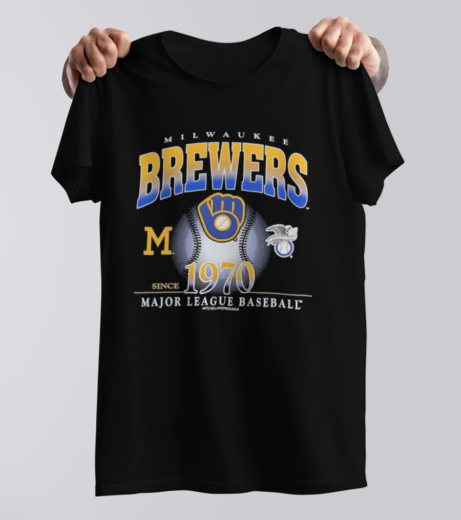 Milwaukee Brewers 1970 Major League Baseball M T-Shirt