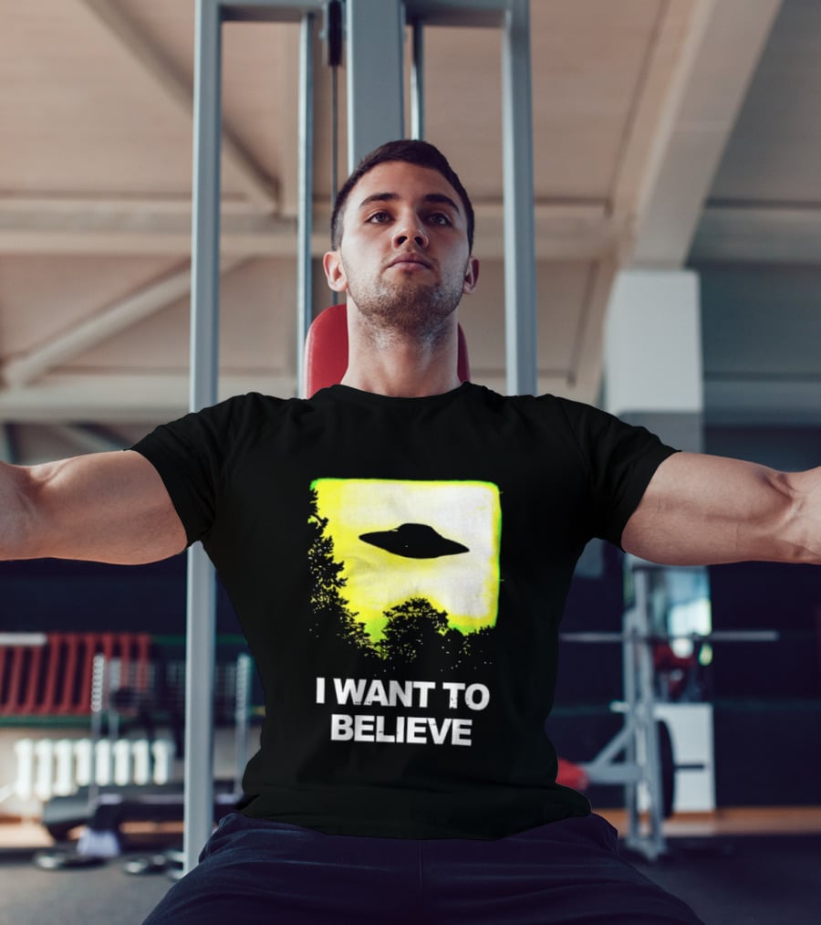 Alien I Want To Believe UFO Silhouette Paranormal Activity The Truth Is Out There T-Shirt