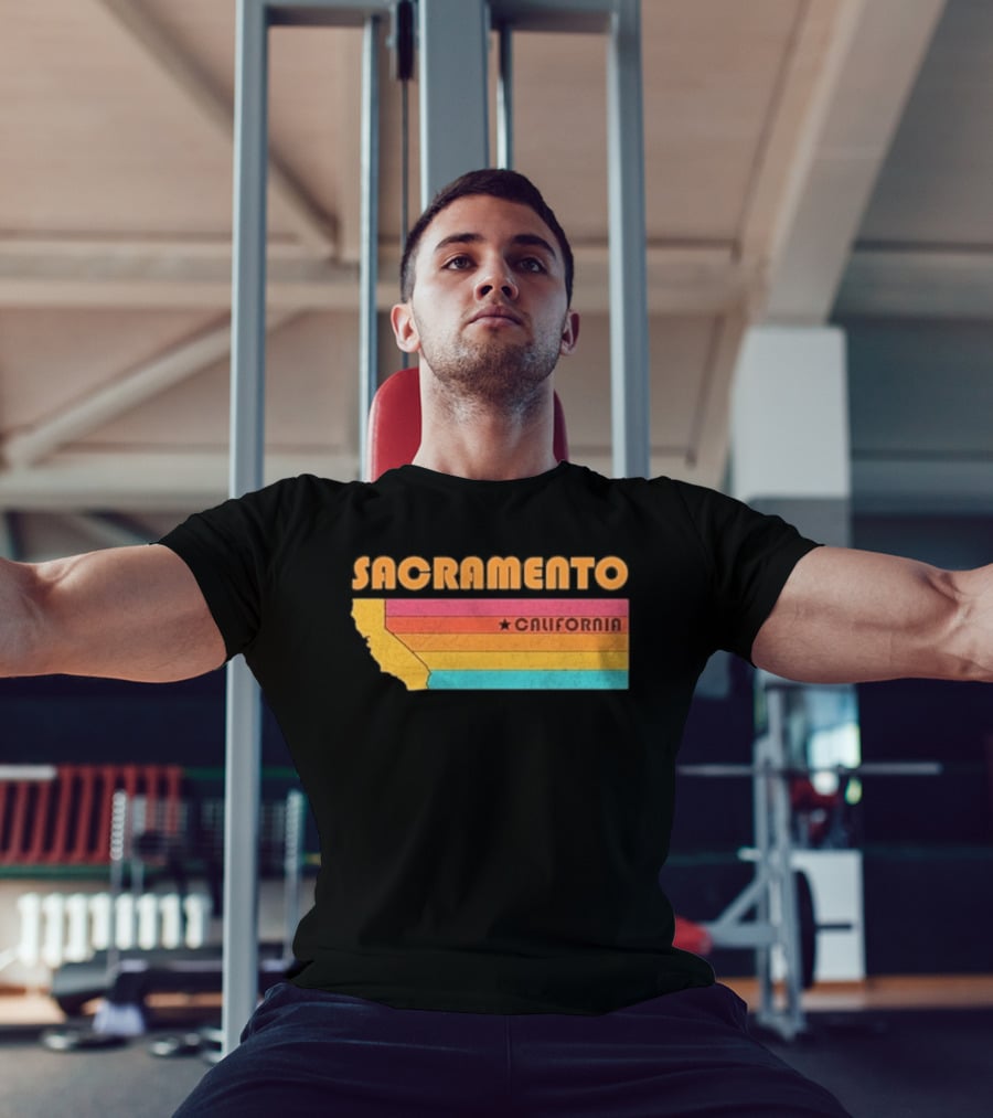 Sacramento California Retro Map Souvenir T-Shirt