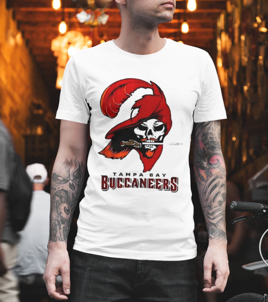 Rueben Bain Jr Tampa Bay Buccaneers 2026 Fire The Cannons Football Skeleton Pirate Flag T-Shirt