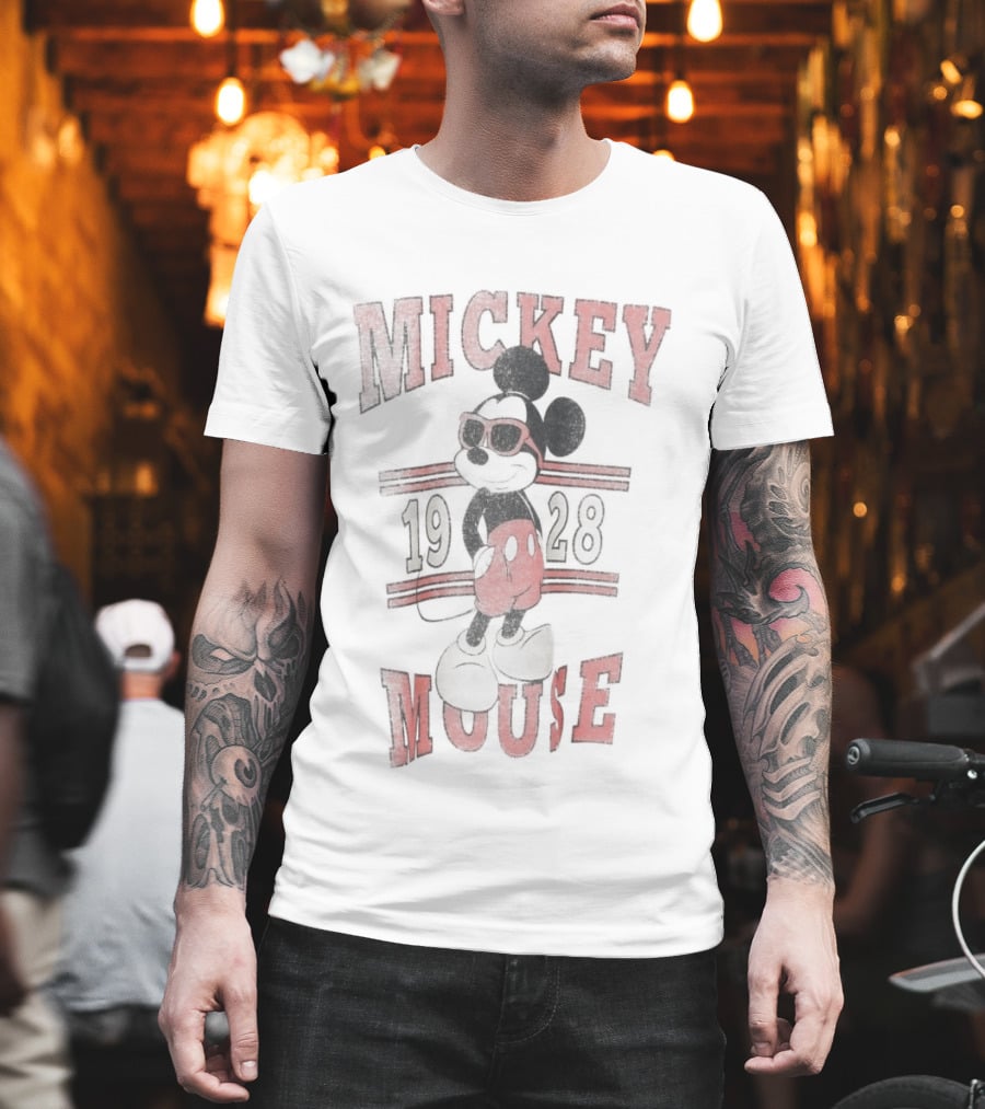 Mickey Mouse 1928 Vintage Red Sunglasses T-Shirt