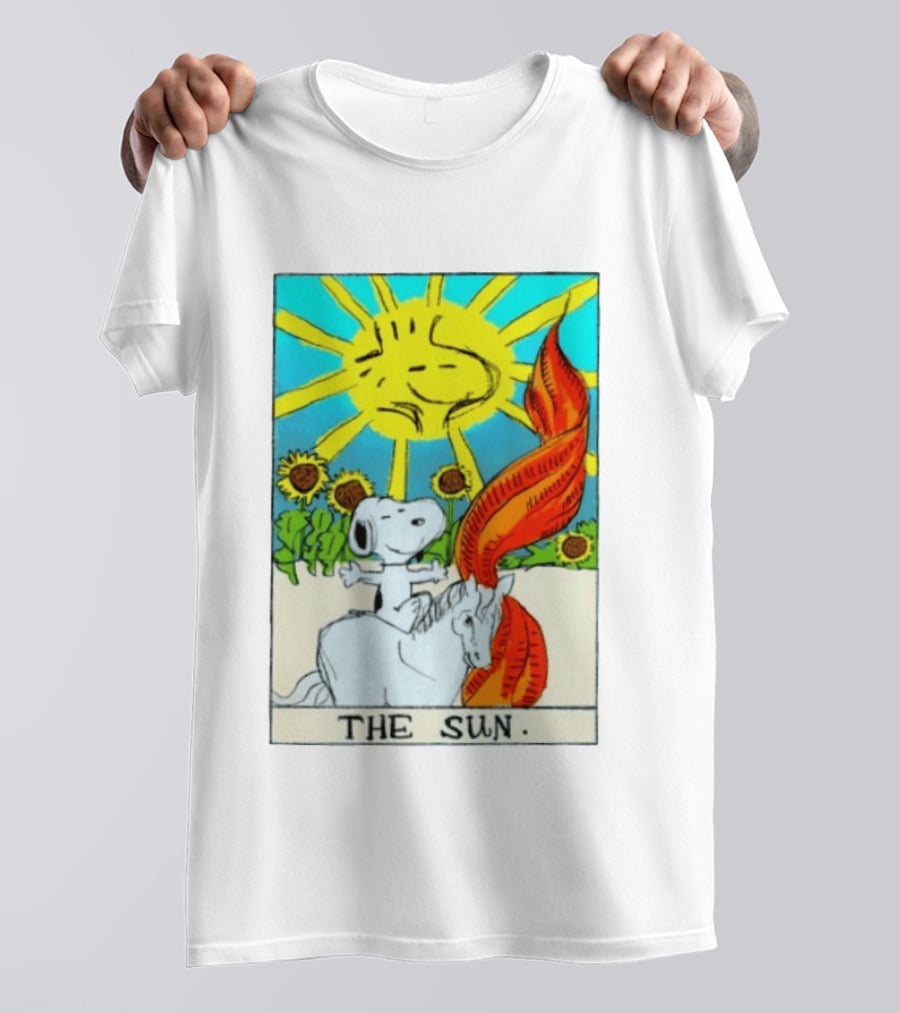 Snoopy The Sun Tarot Card Peanuts Charlie Brown Tarot T-Shirt