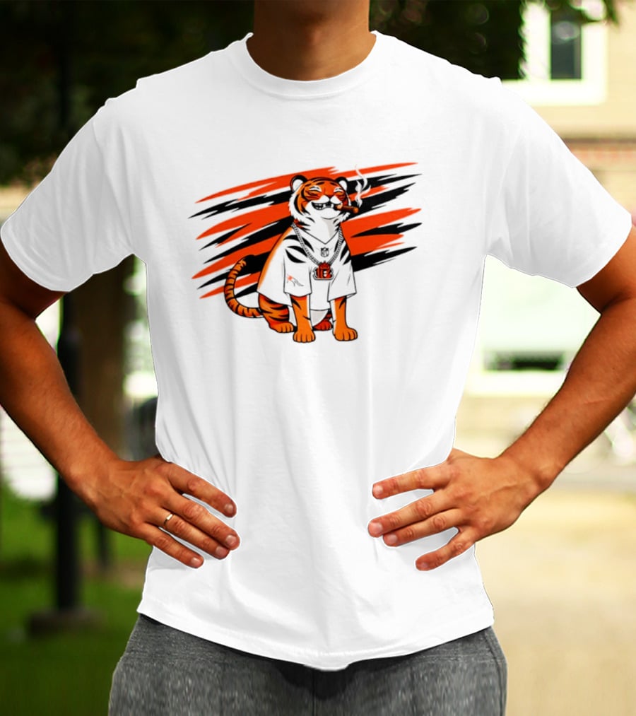 Cincinnati Bengals Tiger With Cigar And KGM Chain T-Shirt