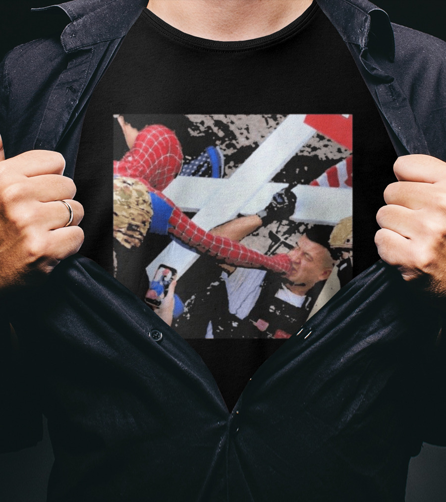 Minneapolis Spiderman Punching Police Protest Scene T-Shirt