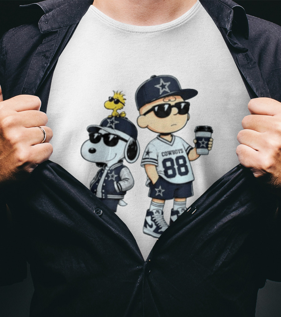 Snoopy Charlie Brown Cowboys 88 Football Fan Gear T-Shirt