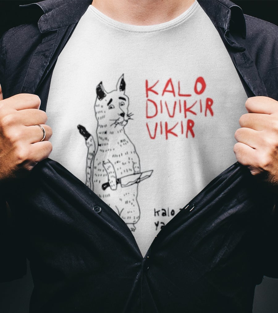 Kalo Divikir Vikir Kalo Ayam Ya Ayam Cat With Knife T-Shirt
