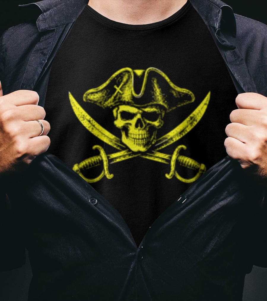Pirate Skull Crossed Swords Crossbones Yellow T-Shirt