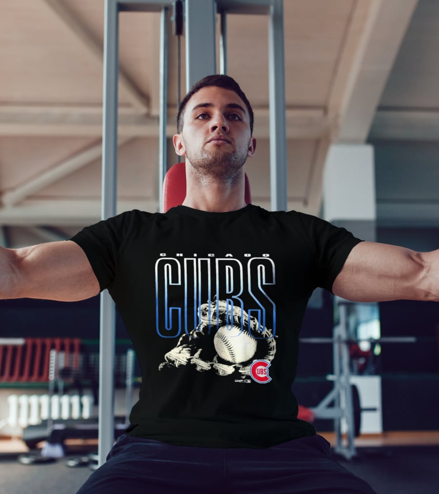 Chicago Cubs Fly Ball Baseball Team Logo Sports Fan T-Shirt