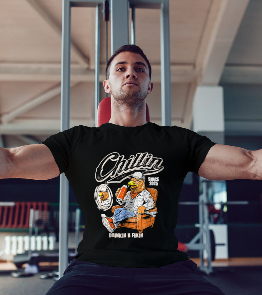 Chillin Since 2025 Eagle Drinkin N Fixin Garage Vibes T-Shirt