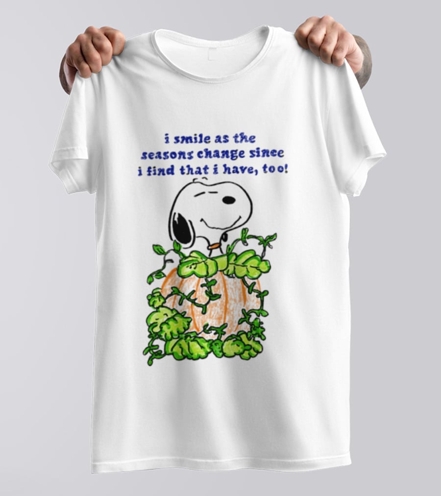 I Smile As The Seasons Change I Find That I Have Too Snoopy Pumpkin T-Shirt