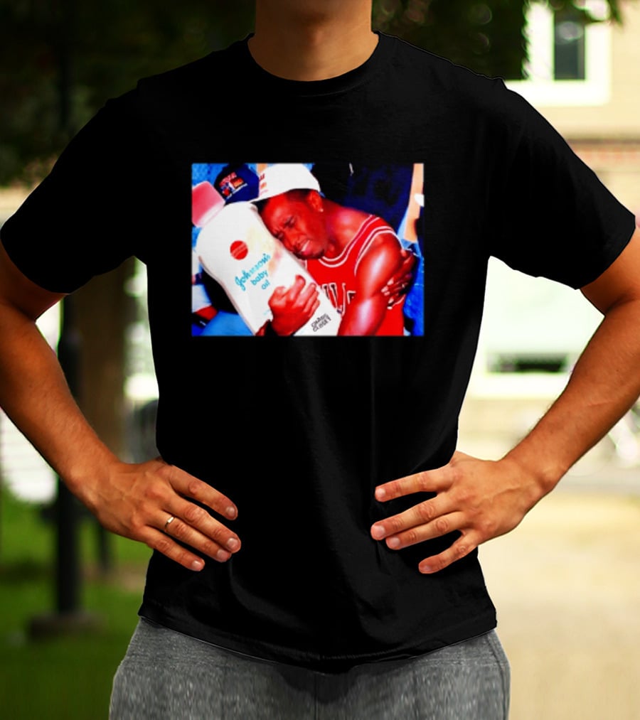 Sean Diddy Combs Johnson's Baby Oil Chicago Bulls Hugging Moment T-Shirt