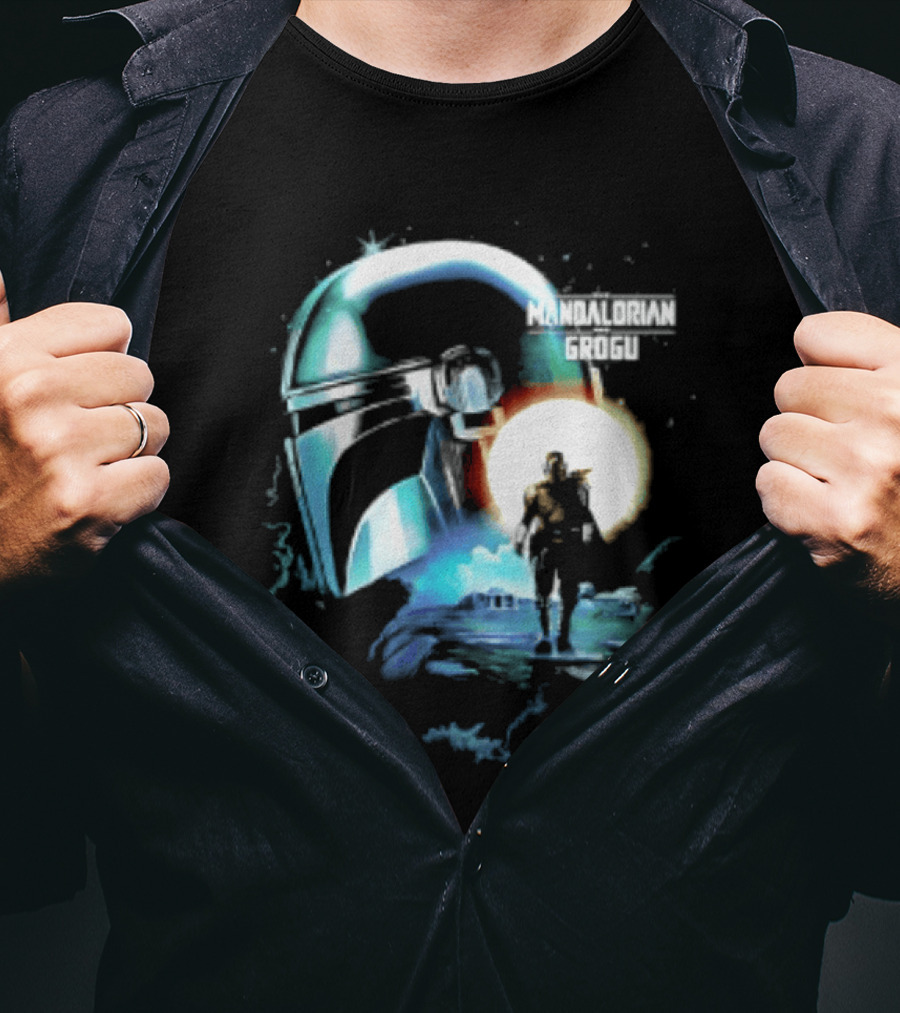 The Mandalorian And Grogu Helmet Silhouette Star Wars Disney Plus Series T-Shirt