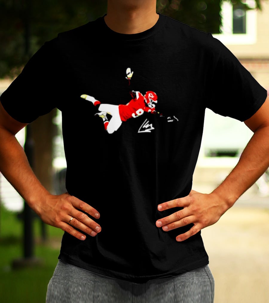 Kenneth Walker III Kansas City Chiefs Action Mid Air T-Shirt