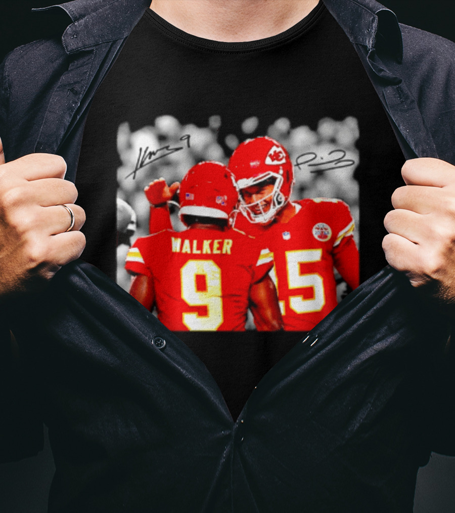 Patrick Mahomes Kenneth Walker III Kansas City Chiefs Player Signatures T-Shirt