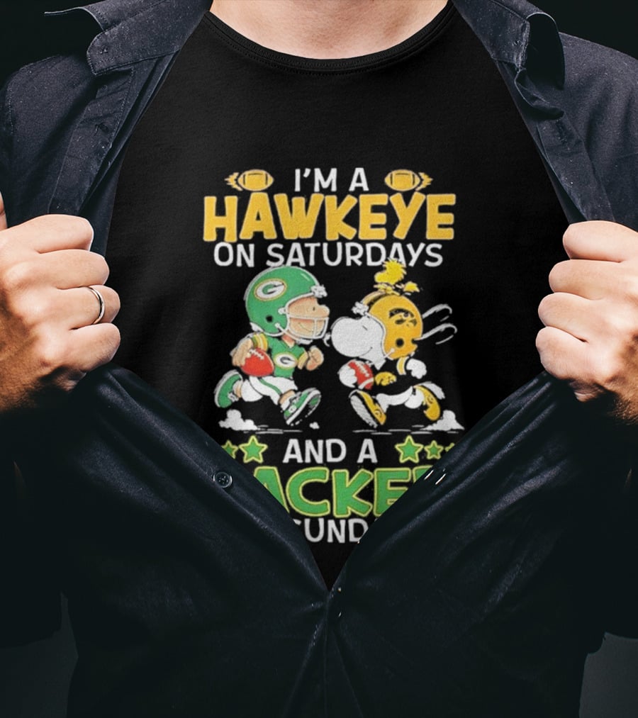 Peanuts I Am A Hawkeye On Saturdays And A Packer On Sundays T-Shirt
