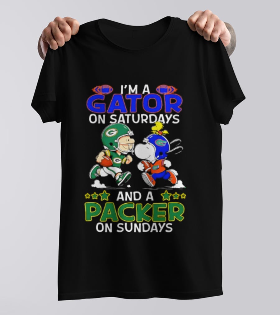 I'm A Gator On Saturdays And A Packer On Sundays Peanuts Football Charlie Brown Snoopy T-Shirt