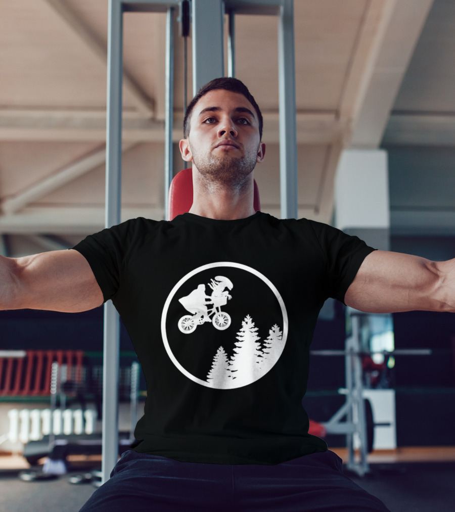 Alien On Bicycle With Trees In Circle Flying Scene 2026 T-Shirt