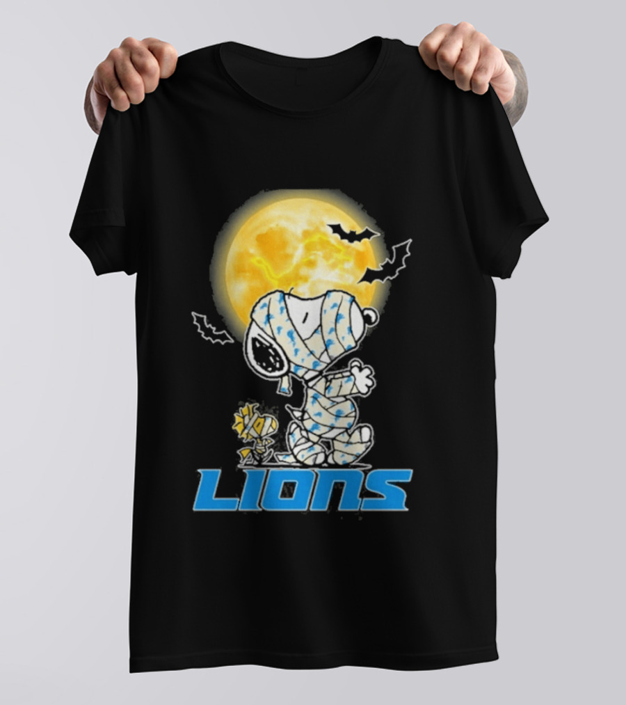 Detroit Lions Snoopy Halloween 2026 Full Moon Bat Holiday T-Shirt