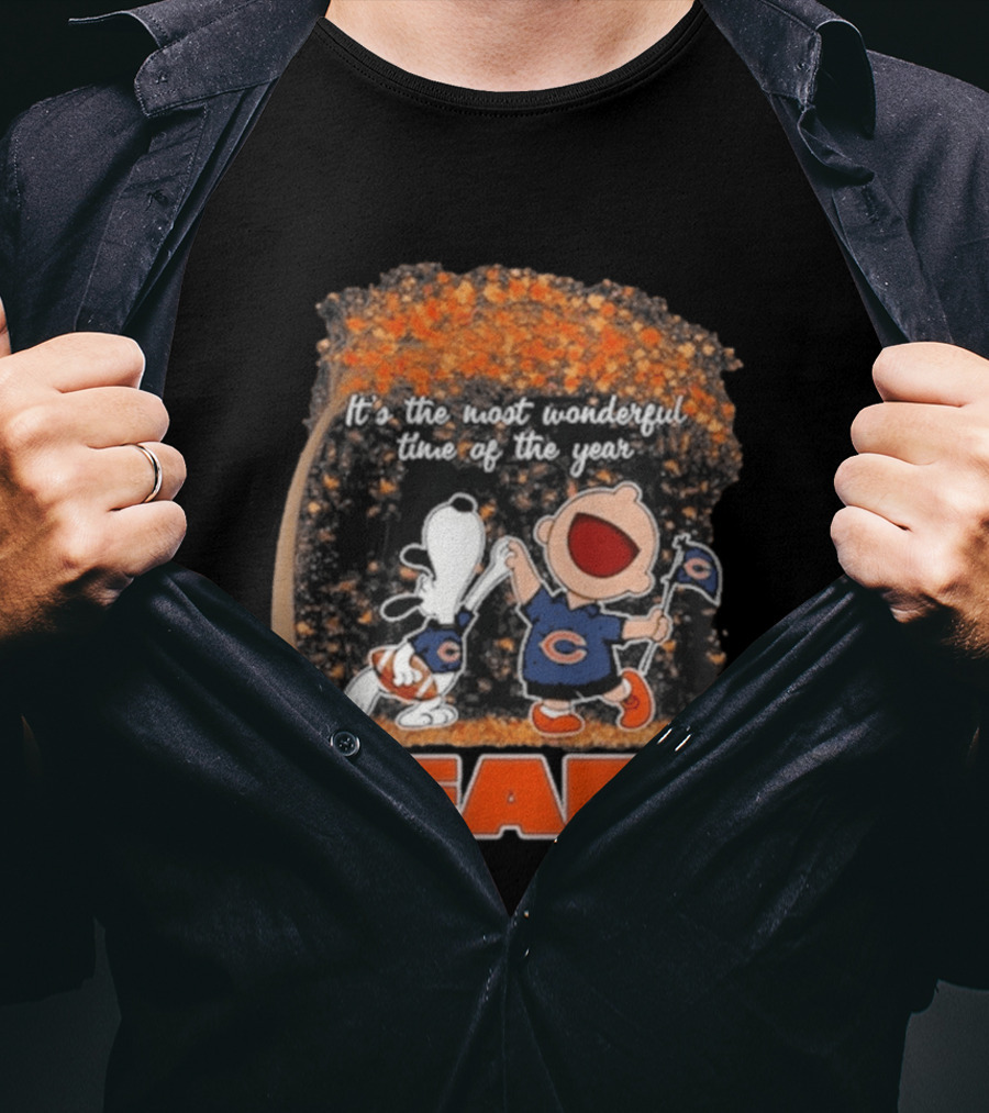 Chicago Bears Snoopy Charlie Brown Dancing 2026 It's The Most Wonderful Time Of The Year T-Shirt
