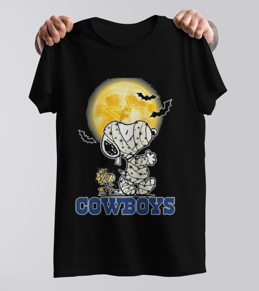 Dallas Cowboys Snoopy Halloween 2026 Full Moon Bat Scene T-Shirt