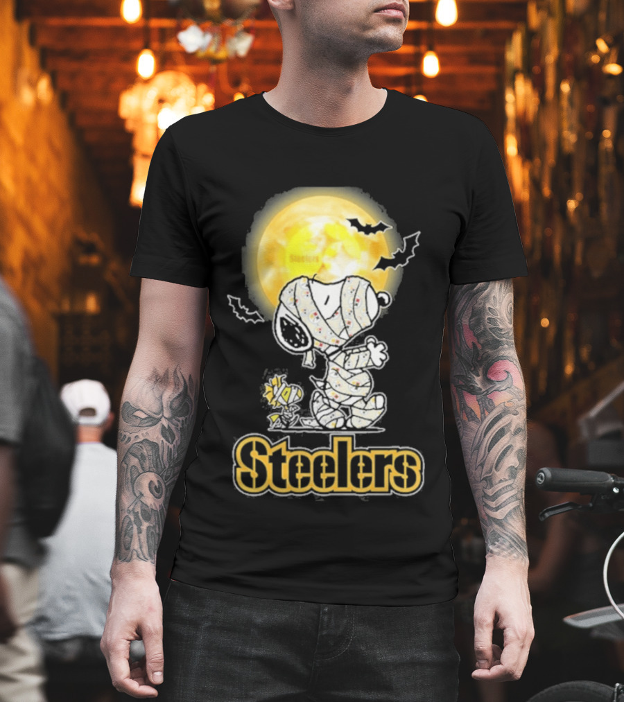 Pittsburgh Steelers Snoopy Halloween 2026 Holiday T-Shirt