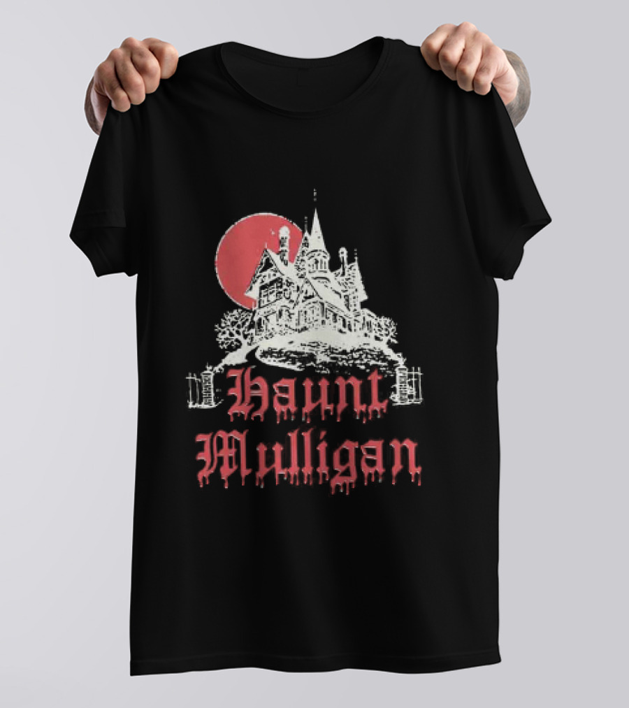 Hot Mulligan Haunted House Halloween Castle 2026 T-Shirt