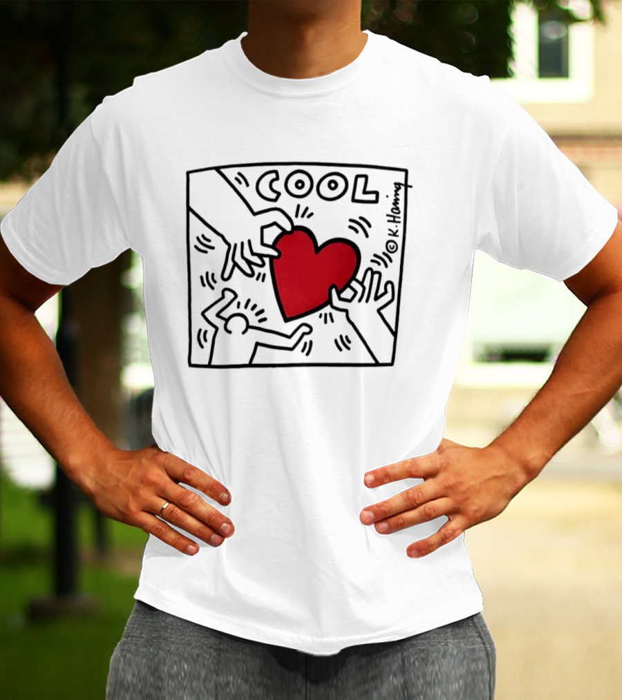 Keith Haring Cool Red Heart Two People Holding Hands Art 90s T-Shirt